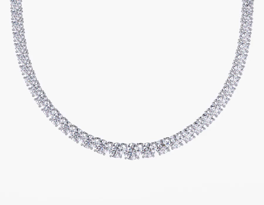 18K 1.30 Carat Center Stone White Gold Graduated Diamond Tennis Necklace (Variable) With 1 Metal