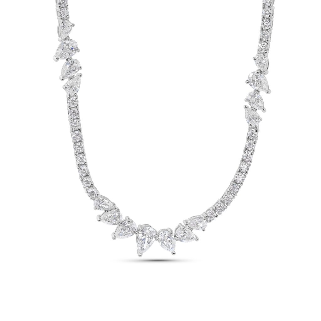 18K 0.70 Carat Center Stone White Gold Graduated Diamond Tennis Necklace (Variable) With 1 Metal