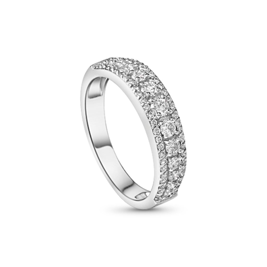 18K White Gold Round Cut Diamond Eternity Ring With 1 Metal